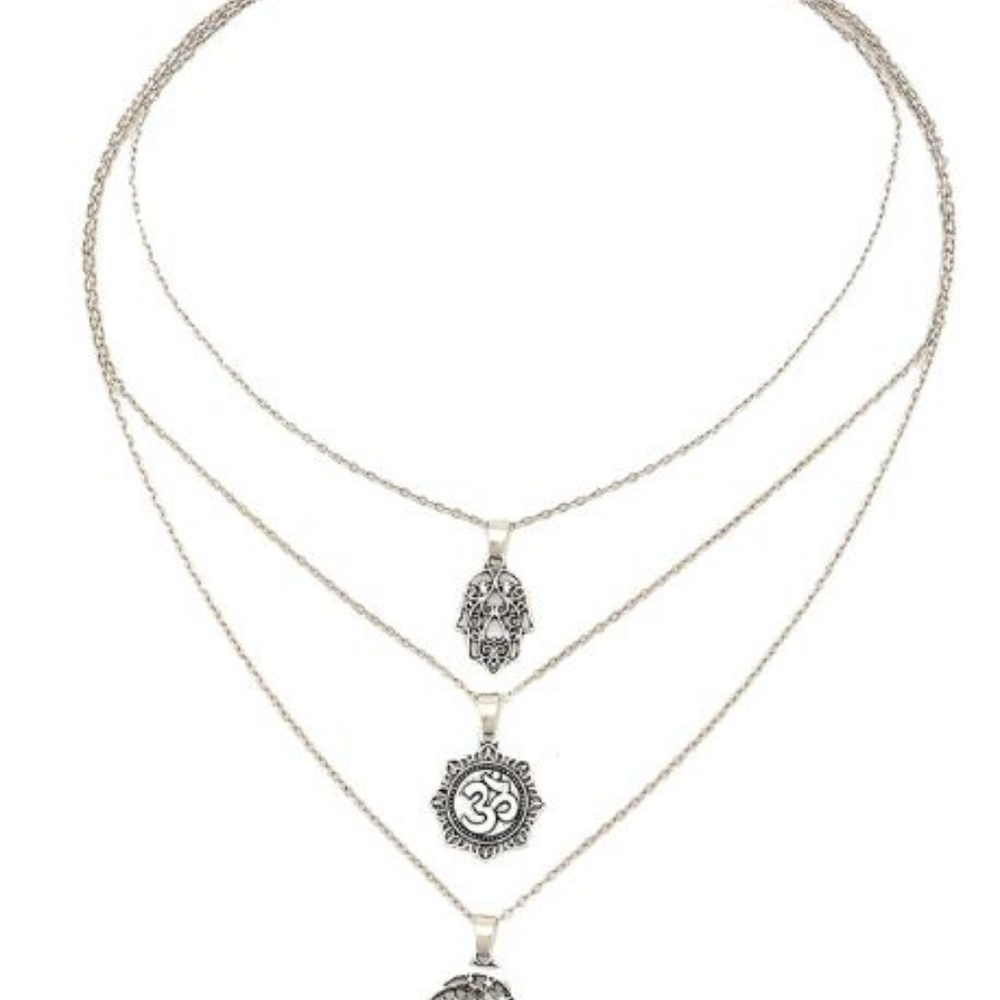 Boho 3 Layer Necklace Moon with Lucky Hand - Picture 3 of 8